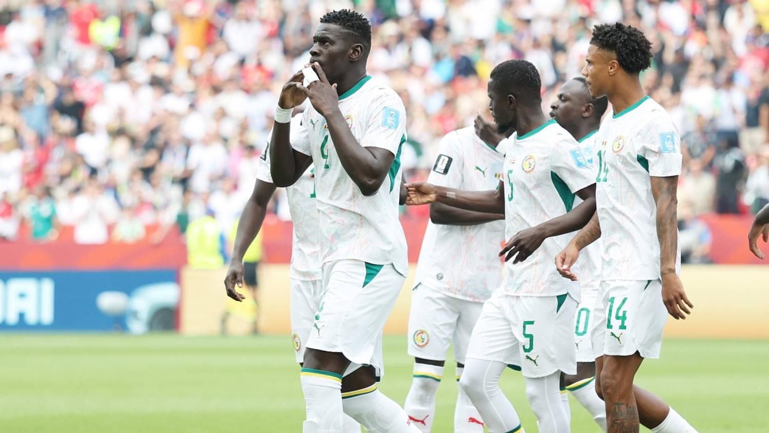 Abdoulaye Seck marca el primero para Senegal de cabeza