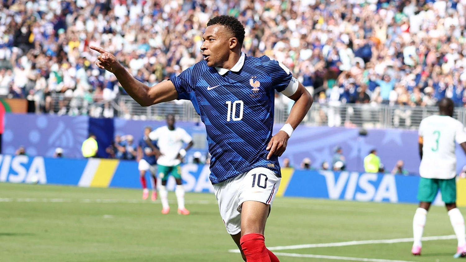 Kylian Mbappé anota un GOLAZO tras un gran pase de Michael Olise