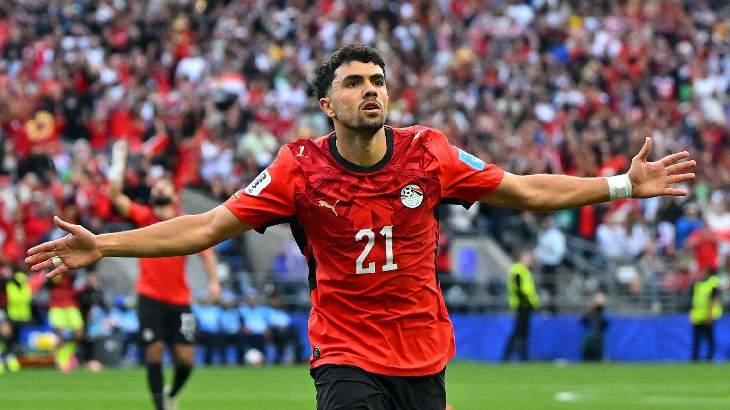 Mahmoud Saber aprovechó un balón el área y pone el primero para Egipto ante Irán