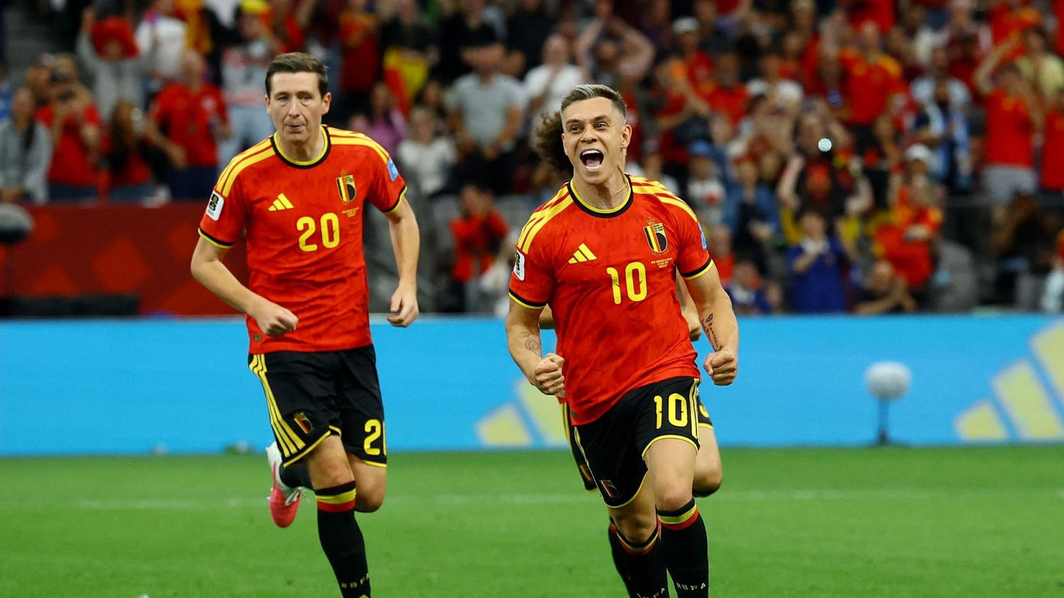 Leandro Trossard adelanta a Bélgica y los pone rumbo a la clasificación