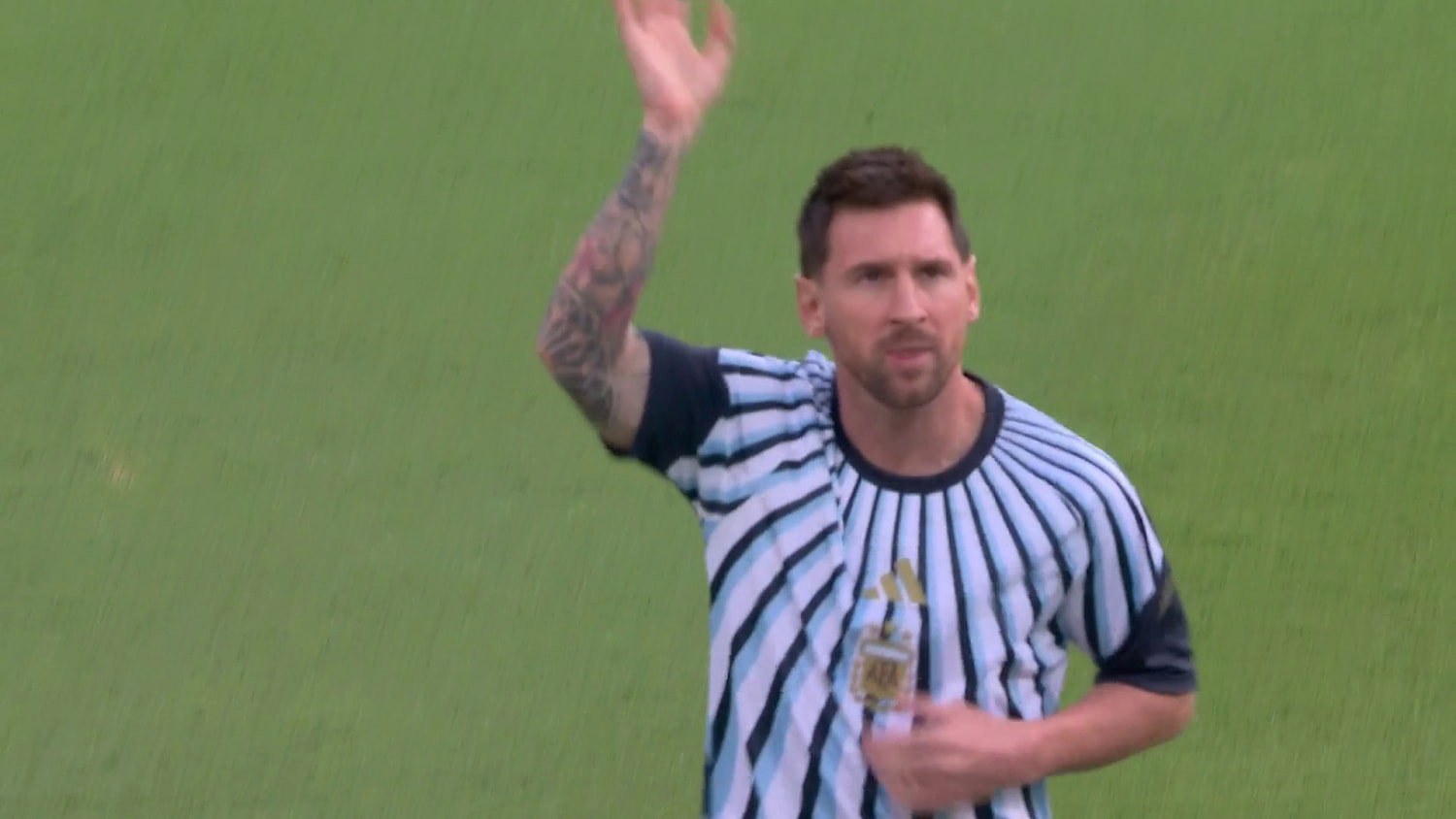 El efecto Messi: aficionados enloquecen con su presencia en el debut argentino