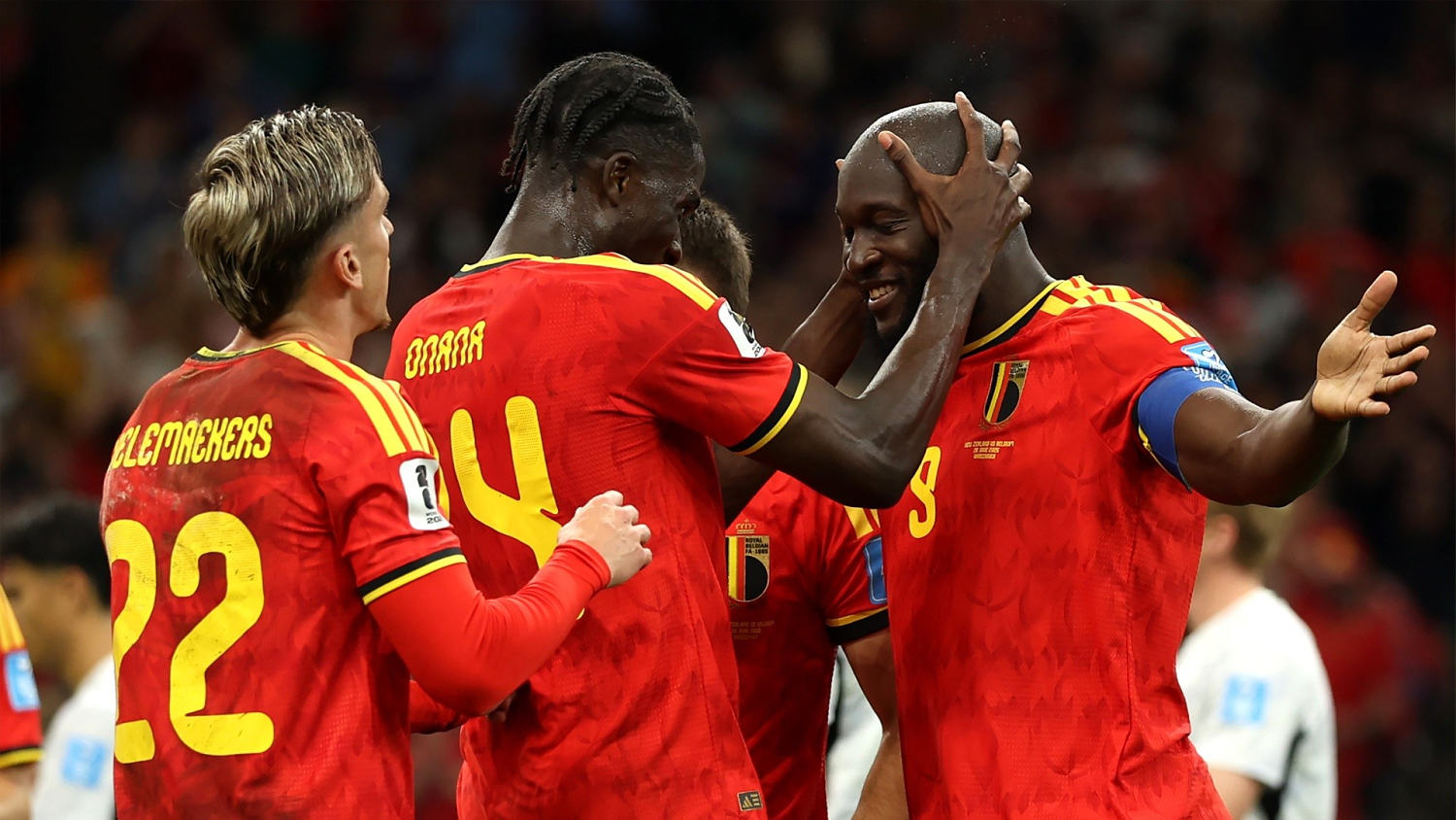 Bélgica aplasta a Nueva Zelanda y cierra líder de grupo