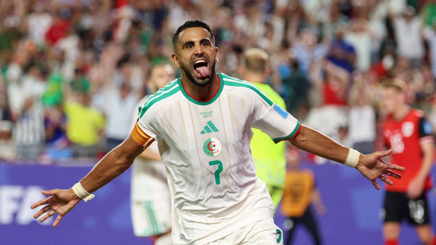 Riyad Mahrez aparece y logra el empate para Argelia contra Austria