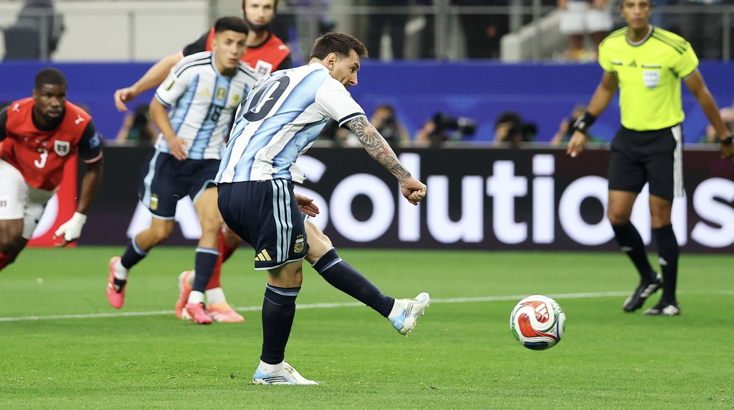 Messi falla un penal que sorprende al mundo entero: Se quedó cerca de superar a Klose