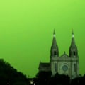 See the sky turn green in South Dakota during derecho storm