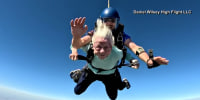 104-year-old becomes oldest woman to tandem skydive