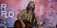 Tyler Hubbard performs ‘Back Then, Right Now’ live on TODAY