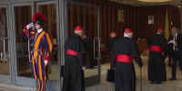 Vatican staff take oath of secrecy ahead of conclave