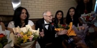 World War II veteran attends first prom thanks to high school students in Chicago