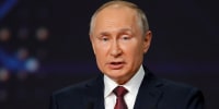 Image: Russian President Vladimir Putin gives a speech during a plenary session of the St. Petersburg International Economic Forum