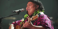 ‘American Idol’ contestant Iam Tongi honors mom with stirring performance of Alanis Morissette song