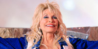 Dolly Parton costume performance