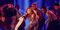  Shakira performs on stage 