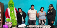 A Peruvian police squad, with an agent dressed as the popular Christmas character The Grinch, captured a gang dedicated to micro-drug trafficking in an operation carried out over the weekend south of Lima.