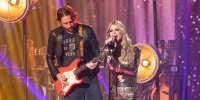 Jessica Simpson performs on the "American Idol" finale 