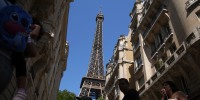 France Extreme Weather Heat eiffel tower tourists