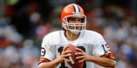 Cleveland Browns quarterback Bernie Kosar drops back to pass against the Houston Oilers in 1989. 