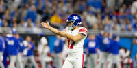 DETROIT, MICHIGAN - NOVEMBER 23: Younghoe Koo #37 of the New York Giants prepares to kick during the NFL 2025 game between New York Giants and Detroit Lions at Ford Field on November 23, 2025 in Detroit, Michigan. (Photo by Kara Durrette/Getty Images)