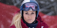 Lindsey Vonn inspects the course 