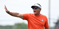 Aug 5, 2024; Cleveland Browns defensive coordinator Jim Schwartz during practice at the Browns training facility in Berea, Ohio. Mandatory Credit: Bob Donnan-Imagn Images