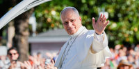 Pope Leo waves