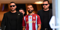 ISTANBUL, TURKIYE - AUGUST 05: Egyptian footballer Mohamed Salah leaves Acibadem Maslak Hospital following his medical checks after Trabzonspor initiated transfer negotiations with the player, in Istanbul, Turkiye, on August 05, 2026. (Photo by Elif Ozturk/Anadolu via Getty Images)