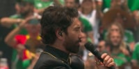 Alejandro Fernández se conmueve tras cantar en el Mundial