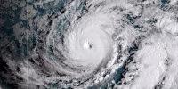 Satellite image shows Hurricane Lowell approaching Hawaii.