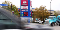Image: Gas station prices on display