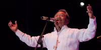 Famosos ARV: Armando Manzanero y J Balvin