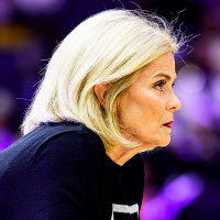 Head coach Kim Mulkey of the LSU Tigers.