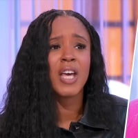 JMarie signing / Carrie Underwood reacting
