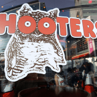 View of Hooters restaurant logo.