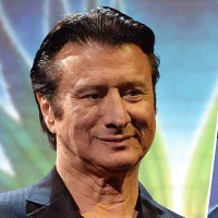 Steve Perry, Willie Nelson