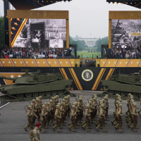 Image: Soldiers and tanks