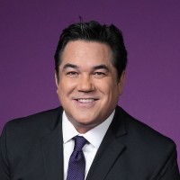 Dean Cain poses for a photo.