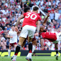 MANCHESTER, ENGLAND - AUGUST 17: Bryan Mbeumo of Manchester United misses a shot from an overhead kick during the Premier League match between Manchester United and Arsenal at Old Trafford on August 17, 2025 in Manchester, England. (Photo by Michael Regan/Getty Images)
