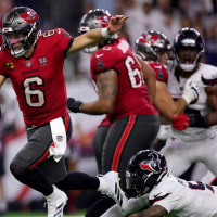 HOUSTON, TEXAS - SEPTEMBER 15: Baker Mayfield #6 of the Tampa Bay Buccaneers runs the ball against the Houston Texans during the fourth quarter in the game at NRG Stadium on September 15, 2025 in Houston, Texas. (Photo by Alex Slitz/Getty Images)