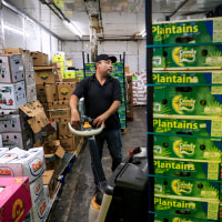 Image: Trump Adminstration Plans To Announce Tariff Exemptions