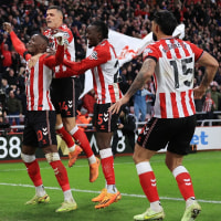 Rebecca Lowe, Robbie Earle, and Tim Howard react to Sunderland's hard-fought win over Newcastle and describe the scenes at the Stadium of Light following the final whistle.