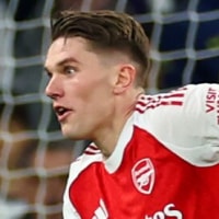 LONDON, ENGLAND - FEBRUARY 22: Viktor Gyokeres of Arsenal celebrates scoring his side's second goal during the Premier League match between Tottenham Hotspur and Arsenal at Tottenham Hotspur Stadium on February 22, 2026 in London, England. (Photo by Chris Brunskill/Fantasista/Getty Images)