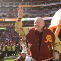 LANDOVER, MD - NOVEMBER 3:  Washington Redskins great Sonny Jurgensen is introduced prior to game action against the San Diego Chargers at FedEx field on November 3, 2013 in Landover, MD.  (Photo by Jonathan Newton/The Washington Post via Getty Images)