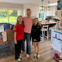 Mom of twins Jenny Schatzle reminds her daughters that nobody is meant to be the same size their whole life.