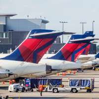 Georgia, Atlanta, Hartsfield-Jackson Atlanta International Airport, Delta Airlines, tarmac and aircraft service