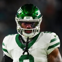 MIAMI GARDENS, FL - SEPTEMBER 29: Andre Cisco #8 of the New York Jets lines up before the snap during an NFL football game against the Miami Dolphins at Hard Rock Stadium on September 29, 2025 in Miami Gardens, Florida. (Photo by Cooper Neill/Getty Images)