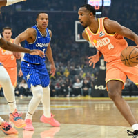 Donovan Mitchell took over in The Land with his sixth 40-point game of the season, helping lift the Cavaliers to a narrow win over the Orlando Magic on Coast 2 Coast Tuesday.