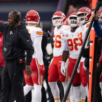 FOXBOROUGH, MA - DECEMBER 17: ansas City Chiefs defensive backs coach Dave Merritt during a game between the New England Patriots and the Kansas City Chiefs on December 17, 2023, at Gillette Stadium in Foxborough, Massachusetts. (Photo by Fred Kfoury III/Icon Sportswire via Getty Images)