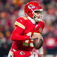 Mike Florio and Chris Simms discuss Patrick Mahomes’ recovery from a torn ACL and examine how the Chiefs will handle the star quarterback’s return this offseason.
