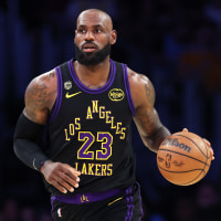 Image: LeBron James drribles the ball