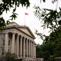US Plans Record $100 Billion Bill Sale As Borrowing Needs Mount